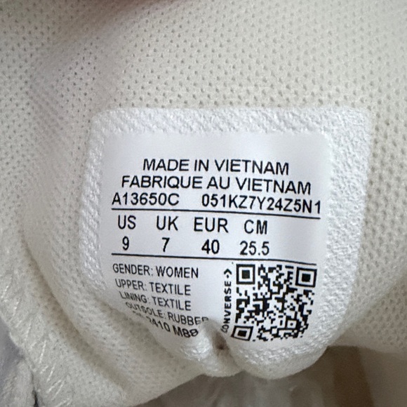 Converse | Chuck Taylor All Star Hearts And Roses High-Top Sneaker - Picture 10 of 10